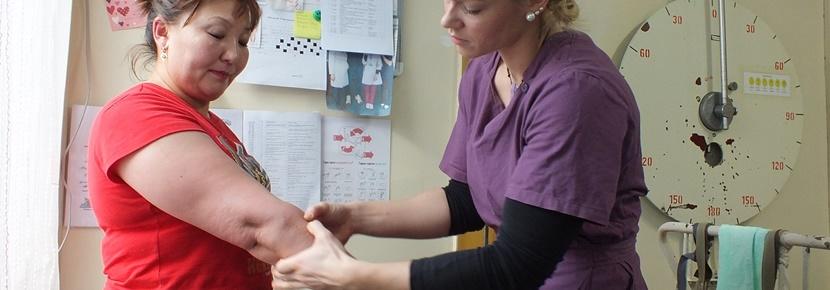 Volunteer Physical Therapy Placements in Clinics Overseas Volunteer in Physical Therapy treating young children abroad